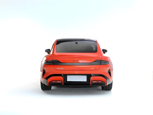 Xiaomi SU7 - Image 8